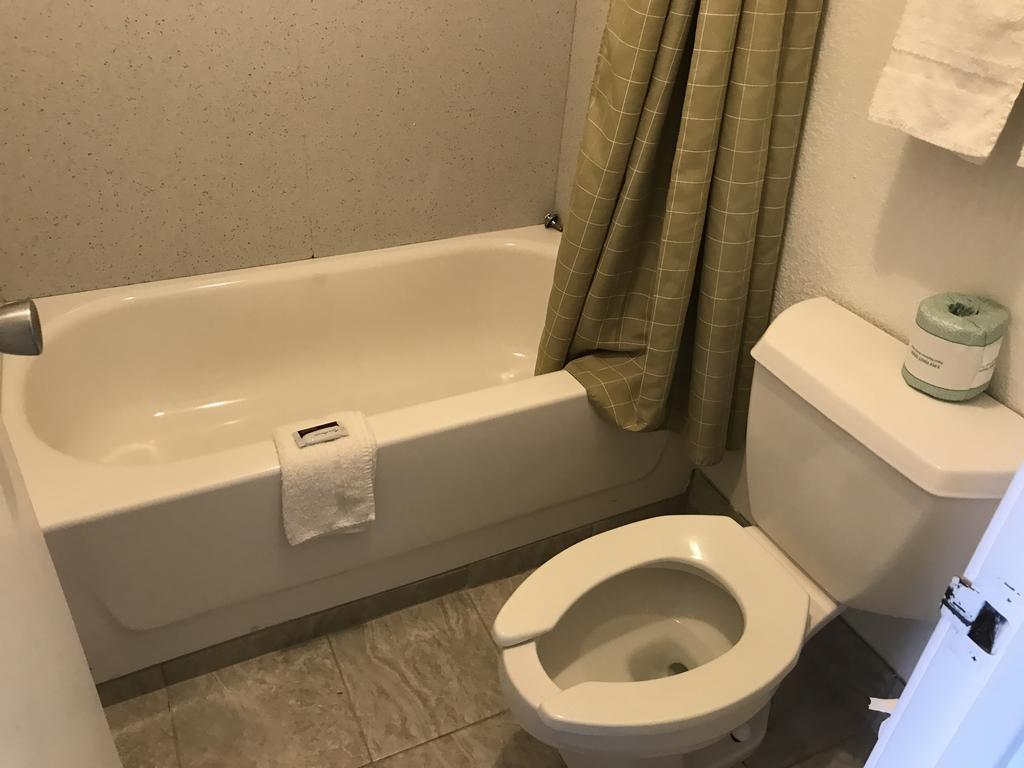 تشارلوت Royal Inn المظهر الخارجي الصورة