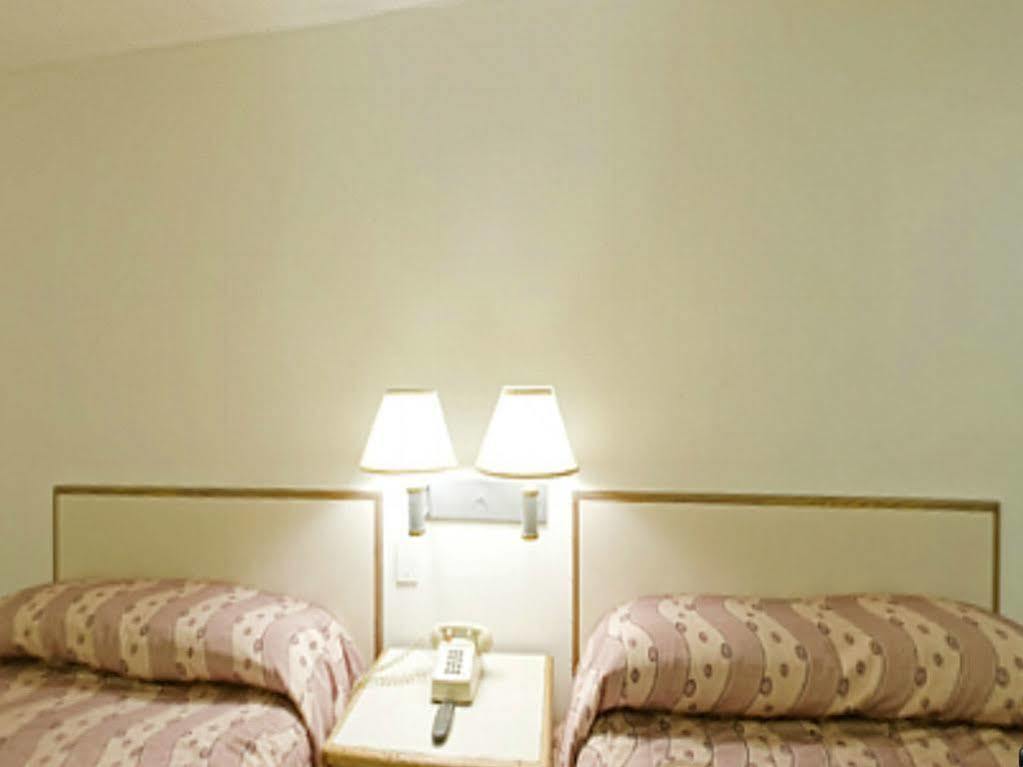 تشارلوت Royal Inn المظهر الخارجي الصورة