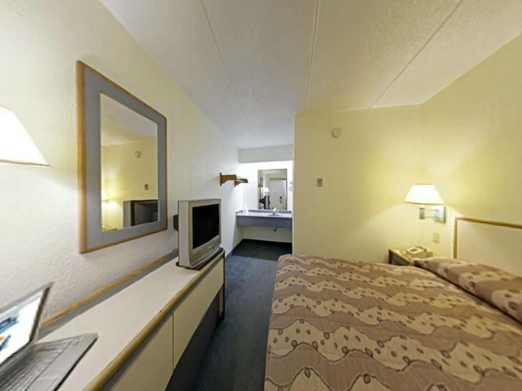 تشارلوت Royal Inn المظهر الخارجي الصورة