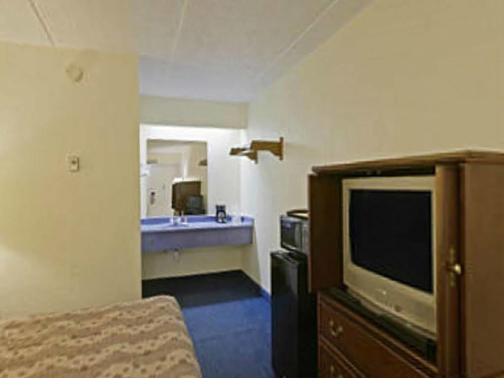 تشارلوت Royal Inn المظهر الخارجي الصورة